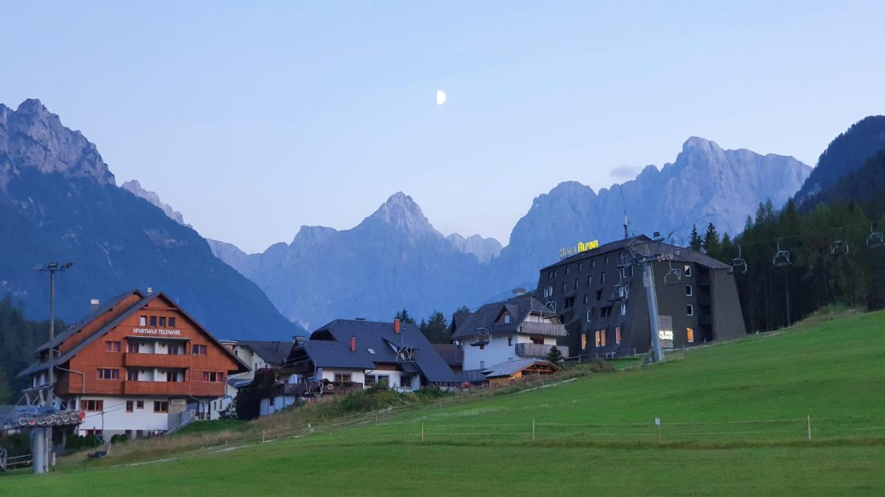 Apartments Seventy Seven Kranjska Gora Bagian luar foto