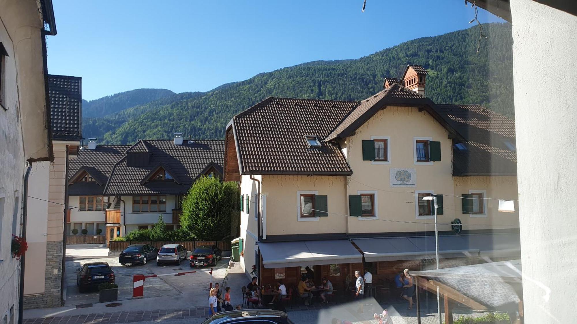 Apartments Seventy Seven Kranjska Gora Bagian luar foto